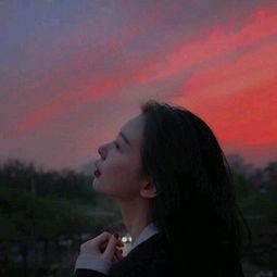 鸦青个人资料,才华横溢的年轻艺术家，用画笔描绘多彩人生